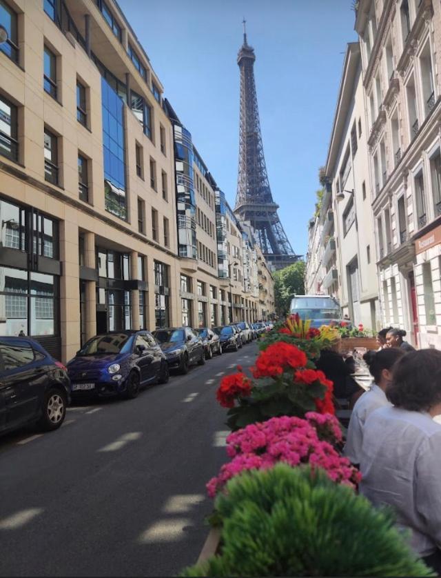 Appartement Sejour Au Pied De La Tour Eiffel à Paris Extérieur photo